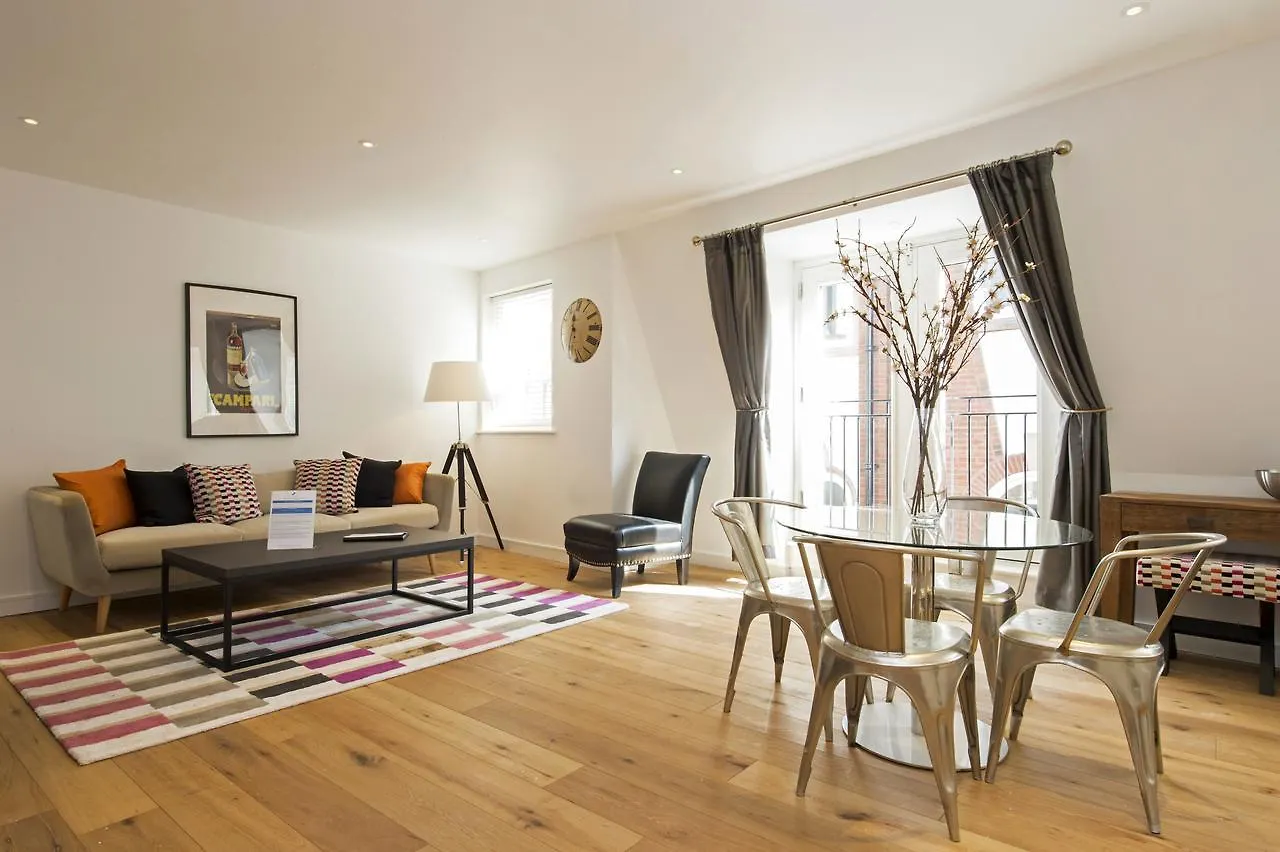 Urban Stay Lovat Lane Apartments London United Kingdom