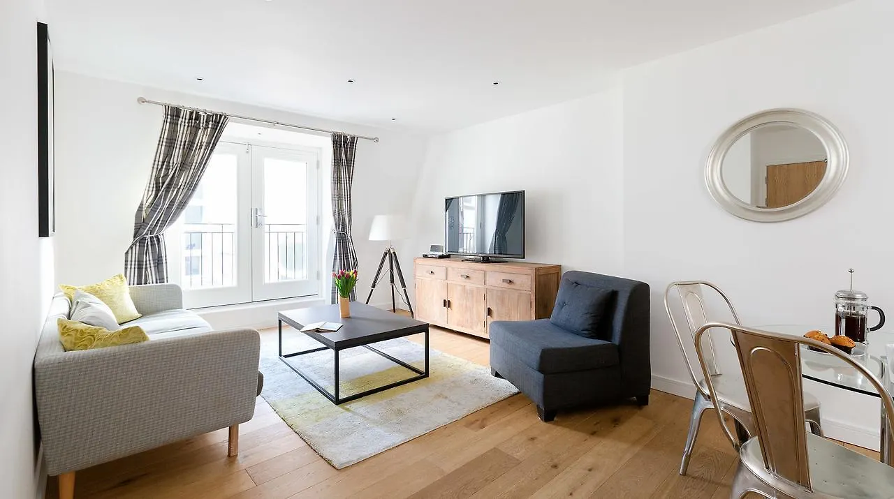 Urban Stay Lovat Lane Apartments London
